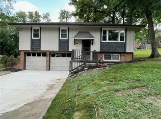 5113 NE 49th St, Kansas City, MO 64119