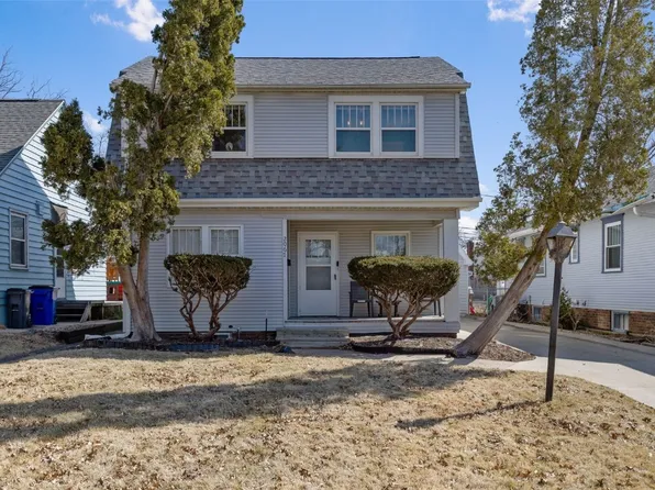 2067 Linn Blvd SE, Cedar Rapids, IA 52403