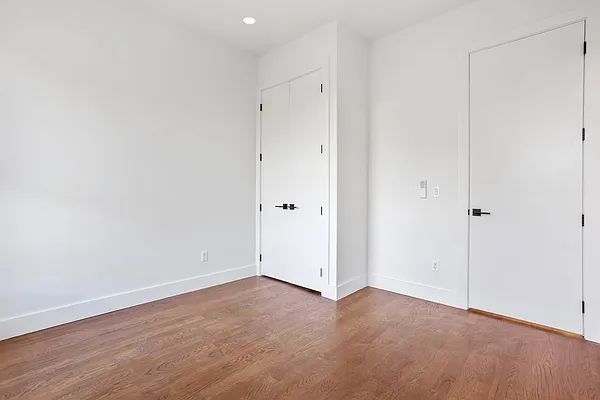 Rented by Reavis | media 17