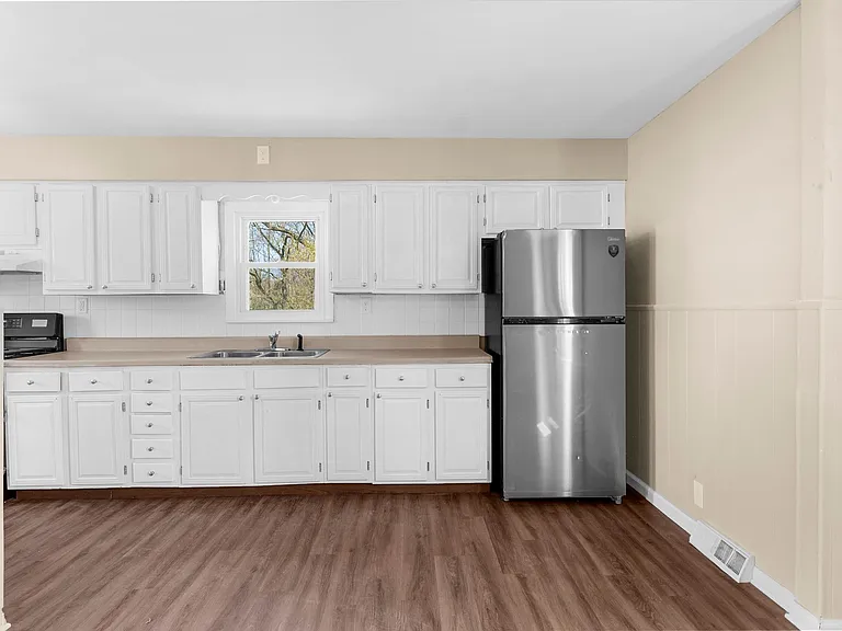 510 Devitt Ave #1 — Photo 17