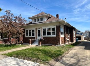 620 Lebanon St, Aurora, IL 60505