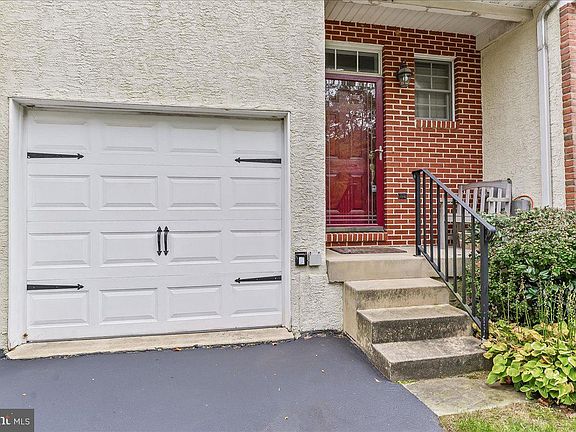 2nd image of 124 Carli Dr
