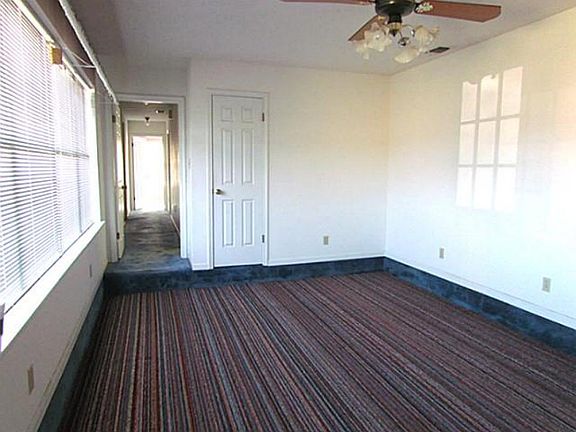 3rd image of 1028 High St #36