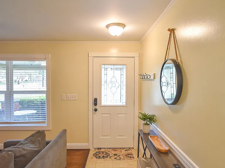 1490 N Ridge St — Photo 11