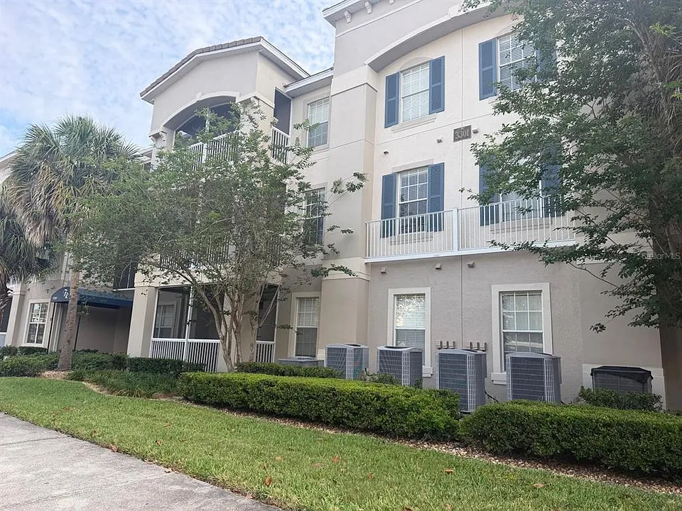 3301 Whitestone Cir #205