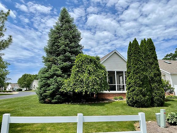 3rd image of 2789 Mansard Ln