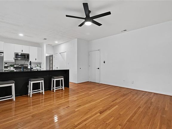 4th image of 602 Windward Dr
