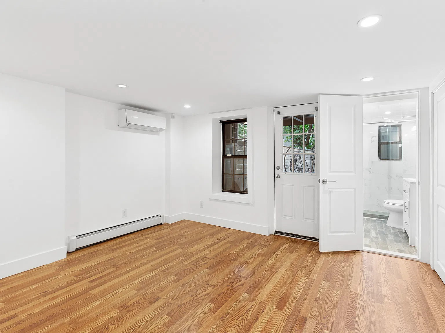 1241 Herkimer Street — Photo 2