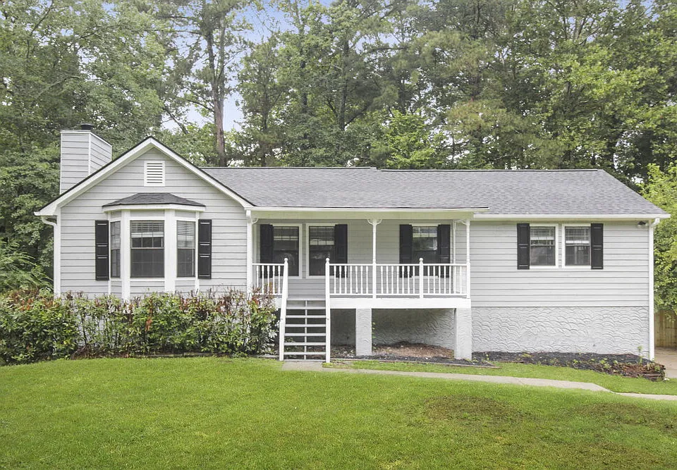 2690 Deerfield Cir SW