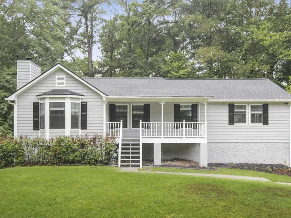 2690 Deerfield Cir SW, Marietta, GA 30064