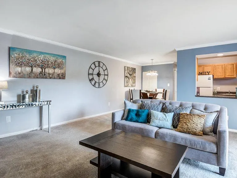 Northwest Crossing Apartment Homes — Photo 5