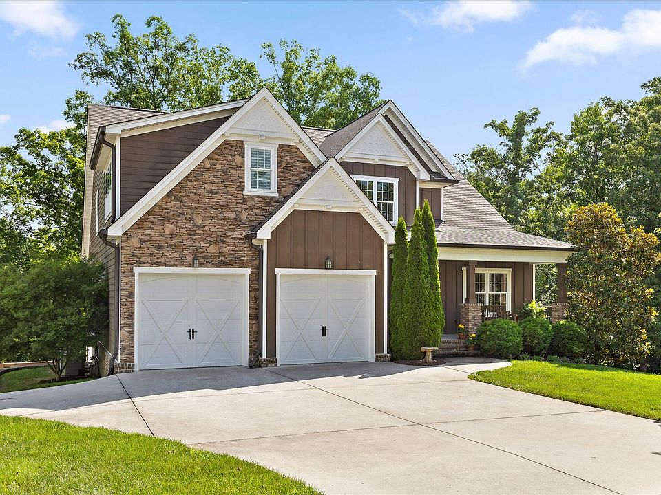 1st image of 697 Sugar Leaf Ln