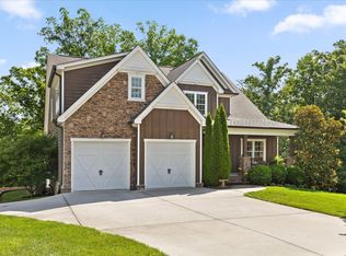 697 Sugar Leaf Ln, Soddy Daisy, TN 37379