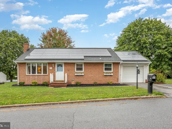 81 George St, Taneytown, MD 21787