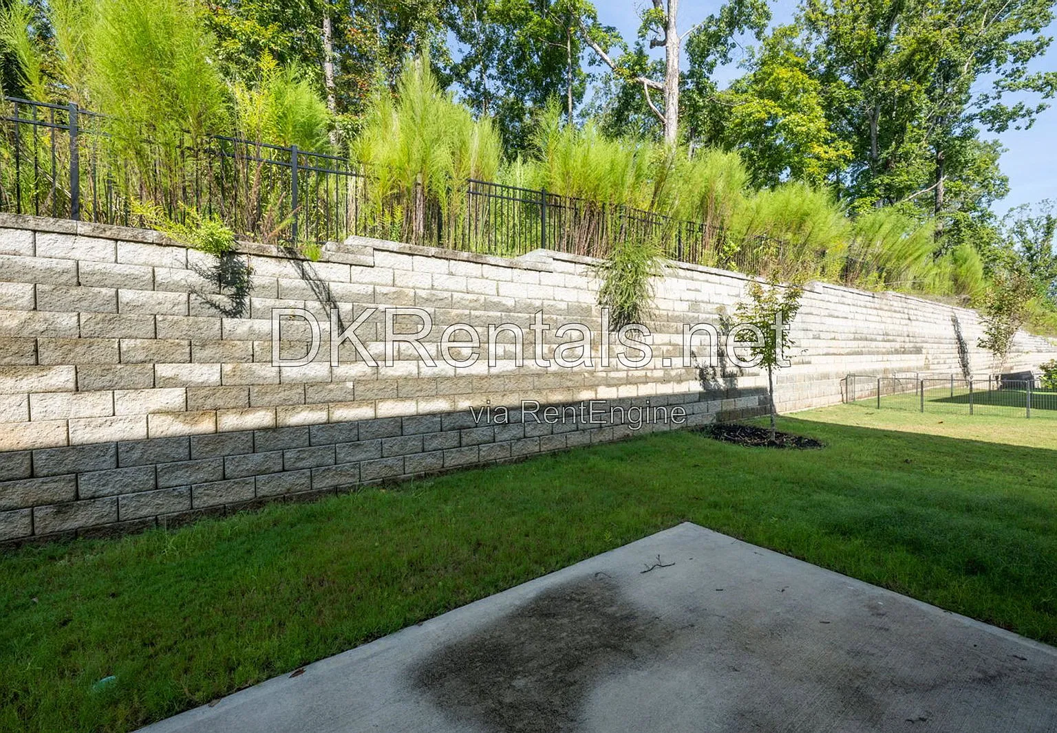 5 bed, 4.5 bath, 3250 sqft, $2,500 — Photo 4