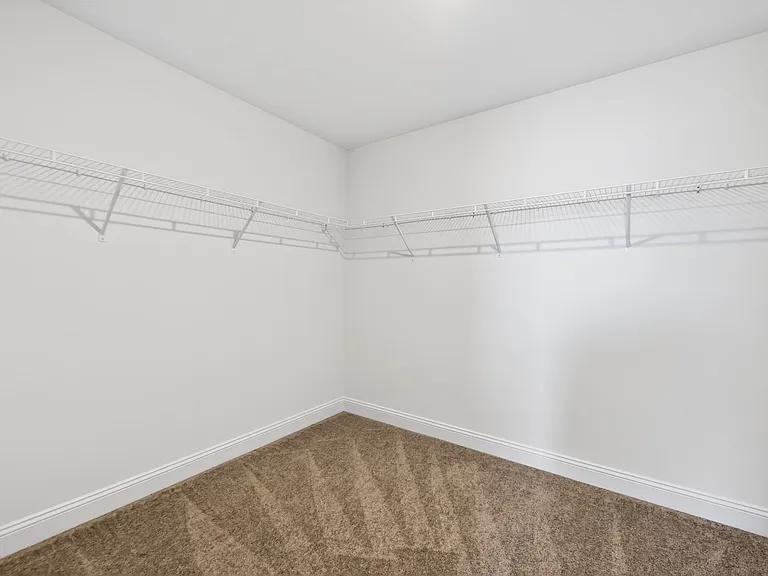 145 Sesame Loop — Photo 35