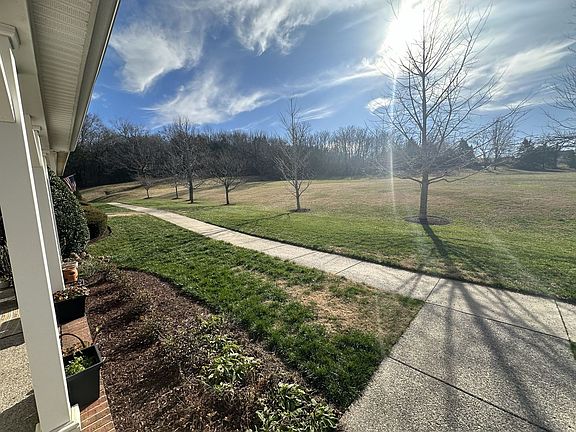 2nd image of 1241 Park Run Dr