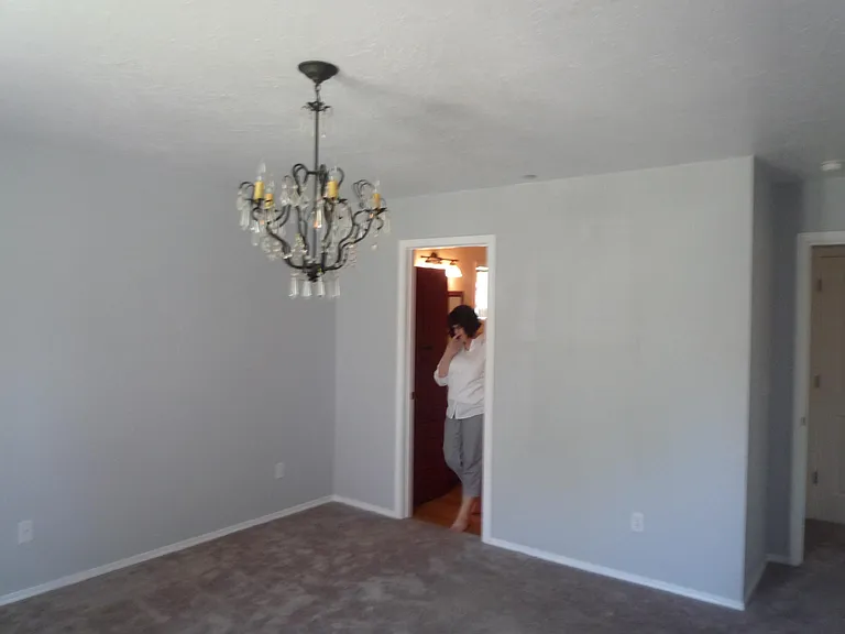 2449 Tolmie Ave — Photo 13