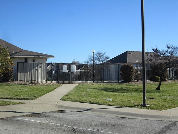 2nd image of 8637 N Cleveland Ln