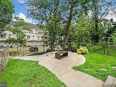 Darrington St SW — Photo 15
