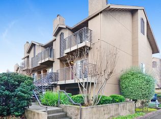 1198 Pear Tree Ln, Napa, CA 94558