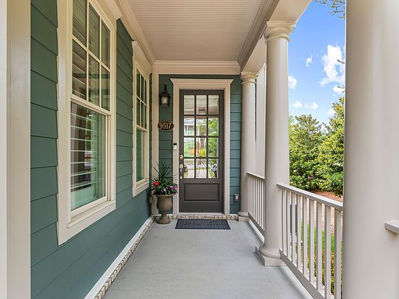 4th image of 9517 Wexcroft Dr