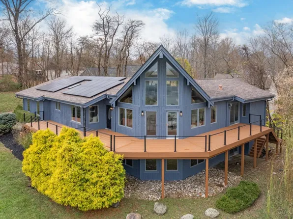 1332 Heidi Haven Dr, Lawrenceburg, IN 47025