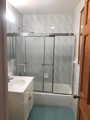 Rented by Standard Living Realty Inc | media 27