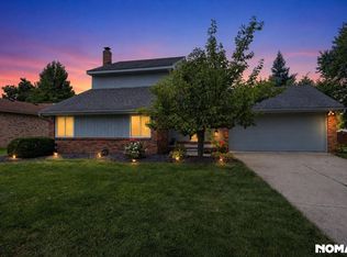 1225 Whittier Dr, Canton, MI 48187