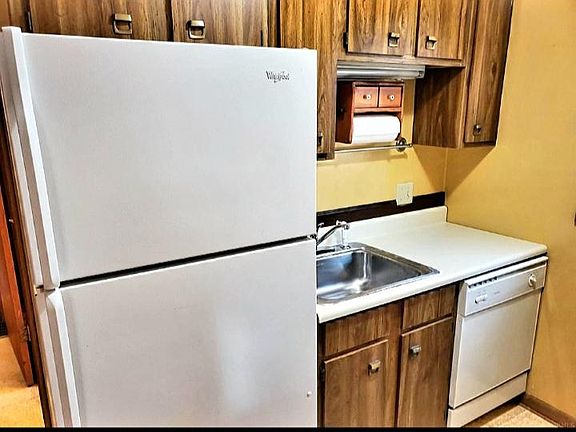 3rd image of 2407 W Jackson St Unit A