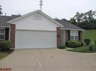 30 Hill Ridge Ct, Saint Peters, MO 63303