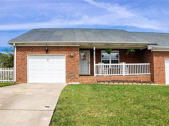 2nd image of 105 Palmetto Ct