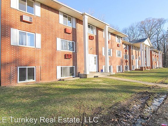 4th image of 1935 Brookside Dr