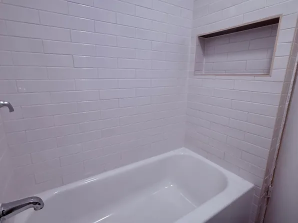 110 Duncan Avenue image 15 of 19