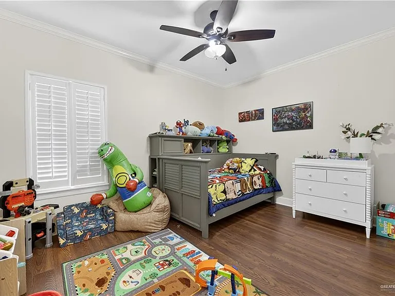 209 Robin Ave — Photo 17