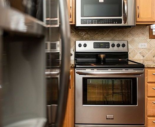 5th image of 4234 N Oriole Ave