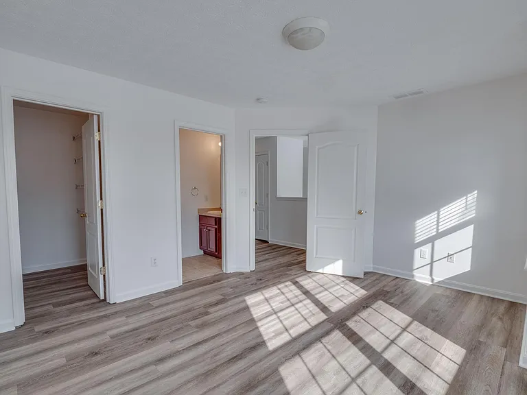 4300 Clearwater Way #4300 — Photo 18