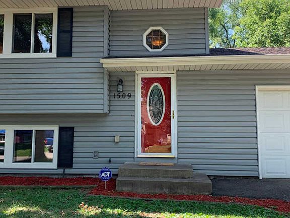 2nd image of 1509 Sugarloaf Trl N