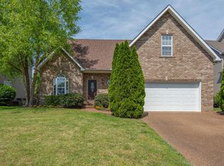 2014 Bairnsdale Dr, Thompsons Station, TN 37179
