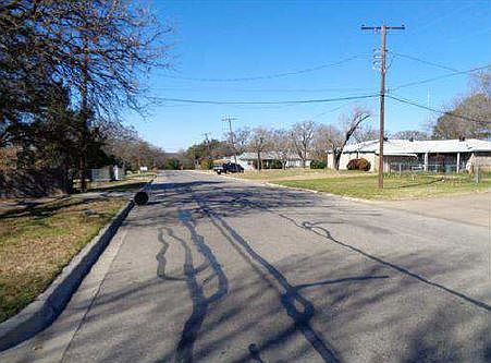 2nd image of 7229 Charbonneau Rd