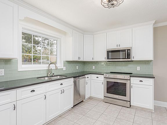 5th image of 704 Chesapeake Dr