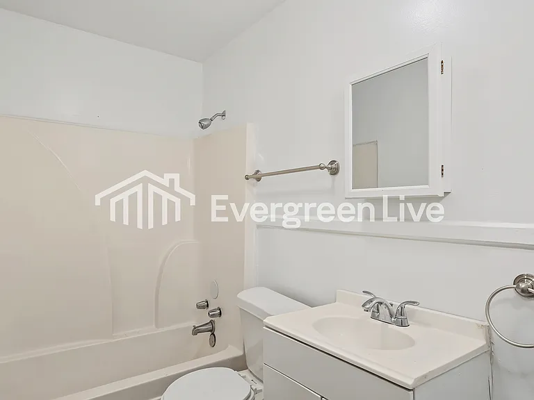 425 Lenard Ave — Photo 10