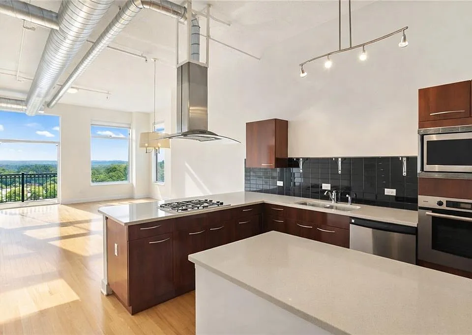 3820 Roswell Rd NE #610