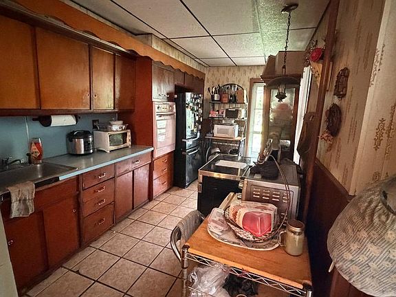 4th image of 1624 Muhlenberg St