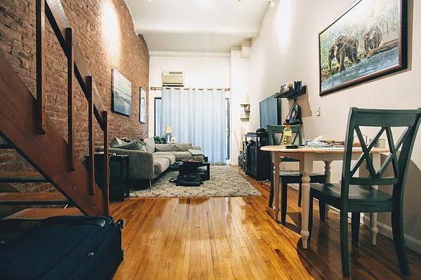 Rented by Metropolitan Property Group | media 1