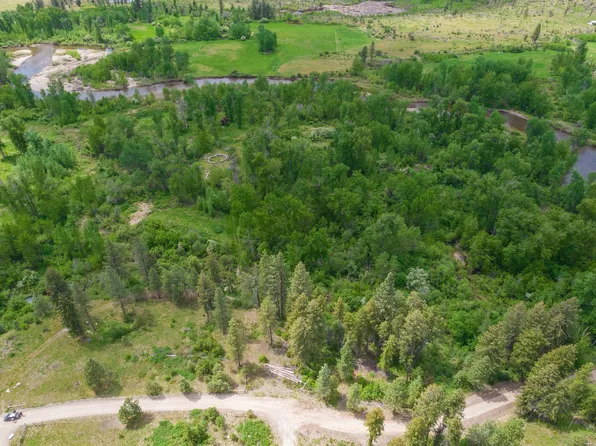 Off E Sanpoil Rd, Republic, WA 99166