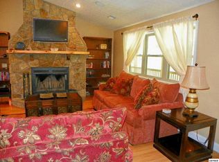 2448 Perilla Dr, Cosby, TN 37722