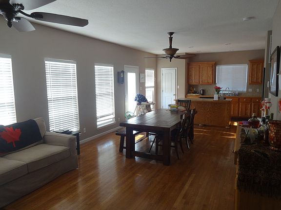4th image of 2321 Lincoln Ct