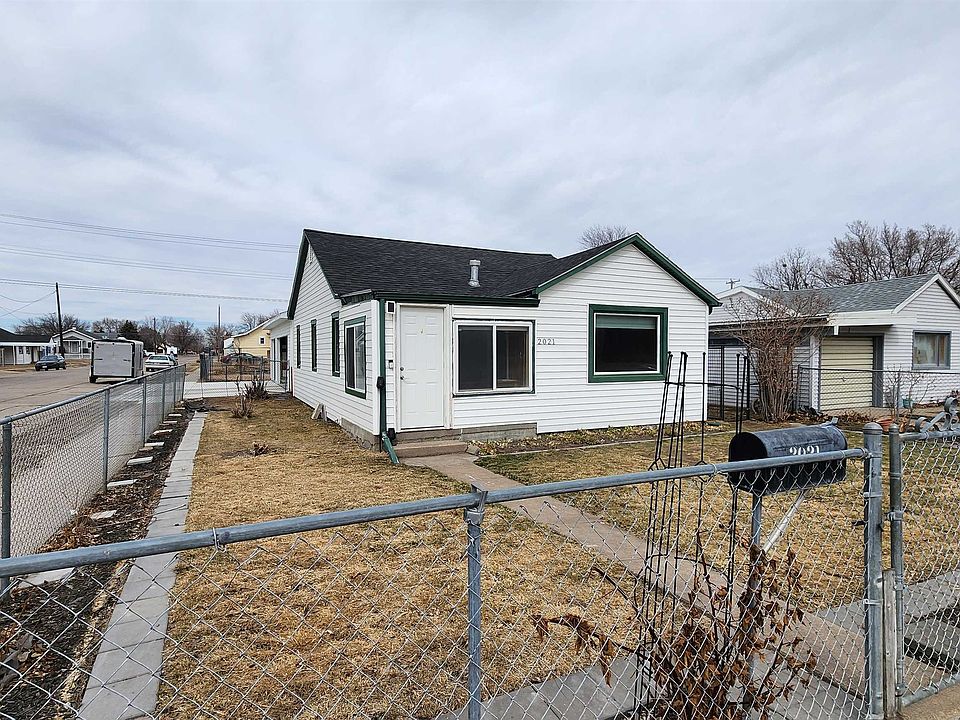1st image of 2021 W 2nd St