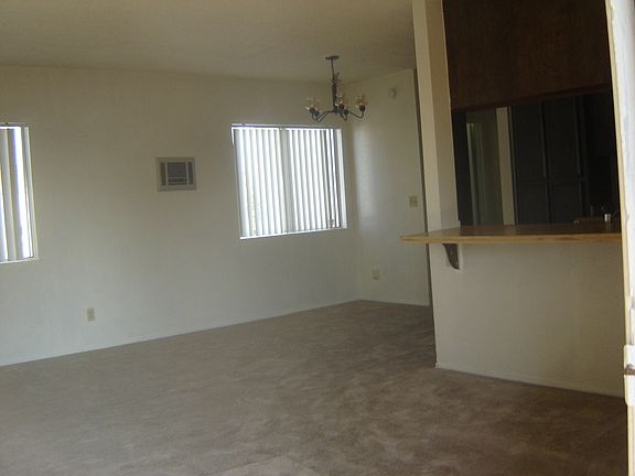 2nd image of 3854 46th St APT 4